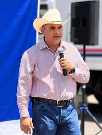 Noel Chávez pide reforzar medidas sanitarias para contener el gusano barrenador en Chihuahua