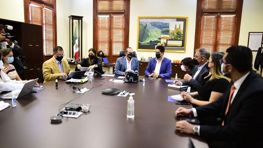 Recibe equipo de transición datos de la Coordinación de Gabinete