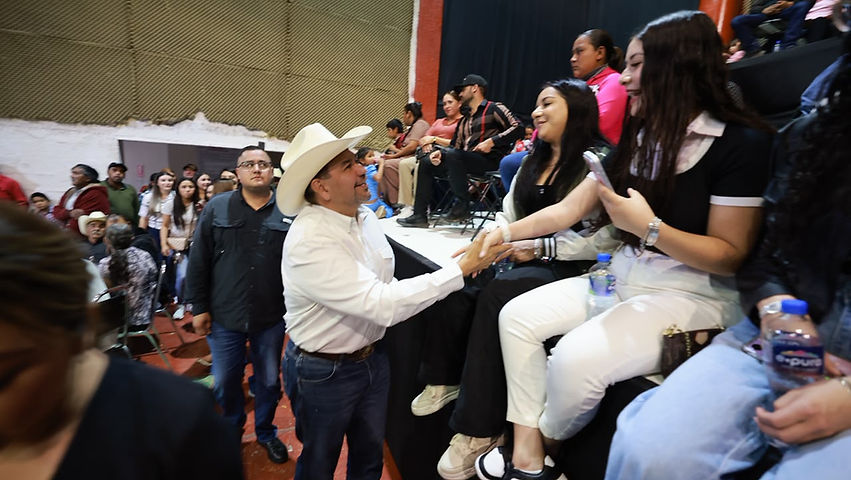 Cruz Pérez Cuellar reconoce impacto de programas federales en Chihuahua y señala olvido estatal