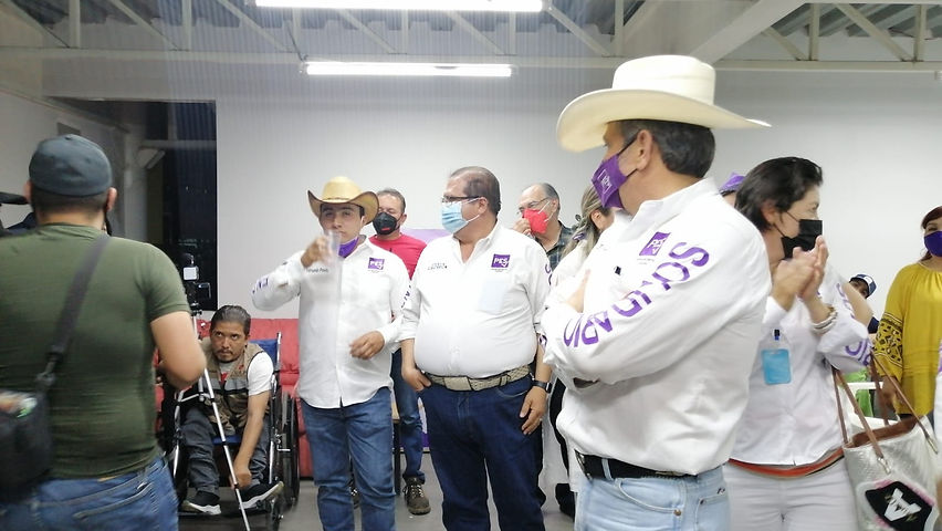 Chava Calderón no dimite a la candidatura, desmiente rumores