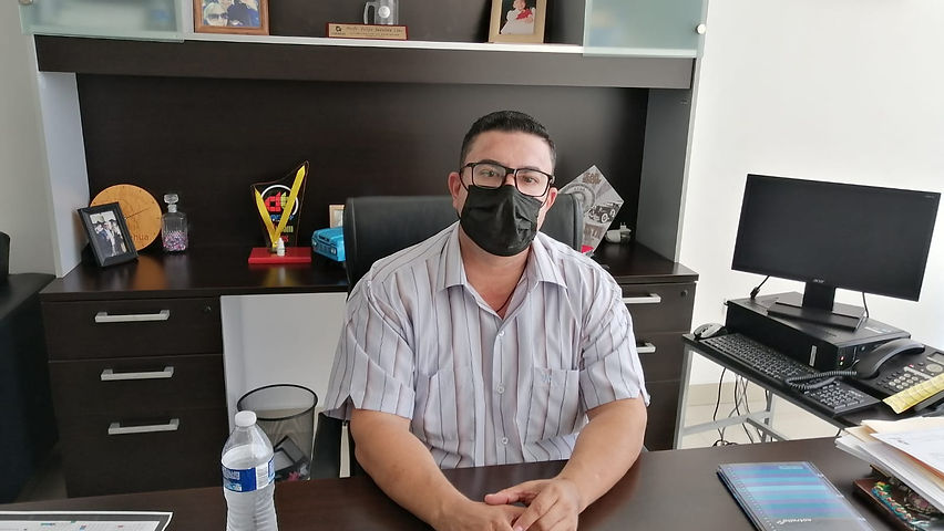 Docentes y escuelas se preparan para este regreso a clases; Felipe Jalavera