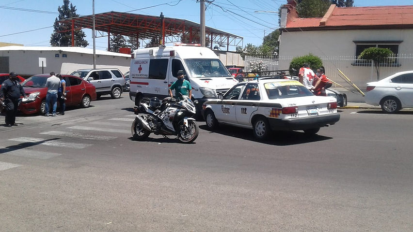 Choque múltiple en Avenida Zaragoza y Juan Rangel de Biesma