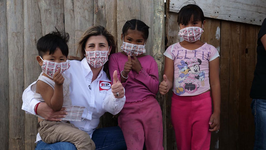 "Desde hace meses, no tenemos agua"; escucha Zulma Rueda a vecinos en Parral