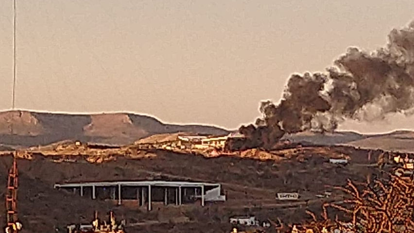Se incendian durmientes en terrenos de la mina la Prieta