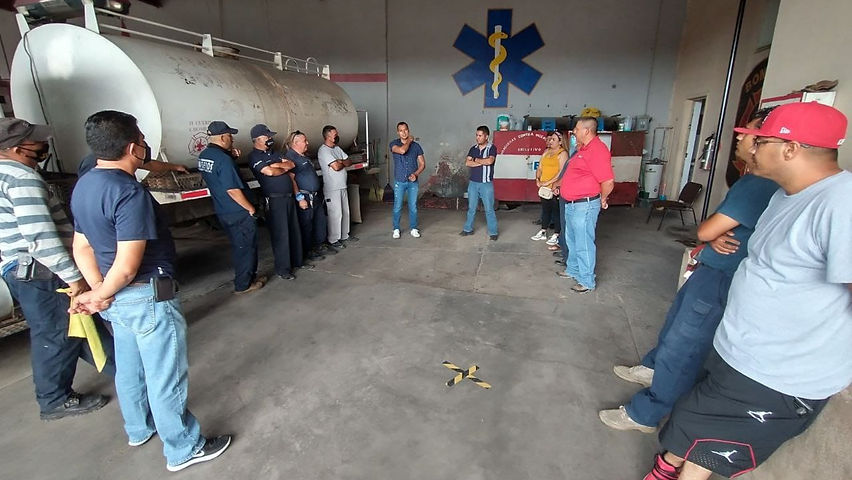 Reitera César Peña compromiso con Bomberos