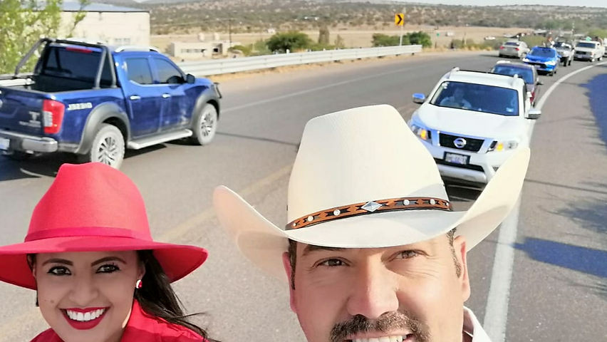 Edgar Piñón estuvo presente en la mega caravana de Lupita Gaxiola