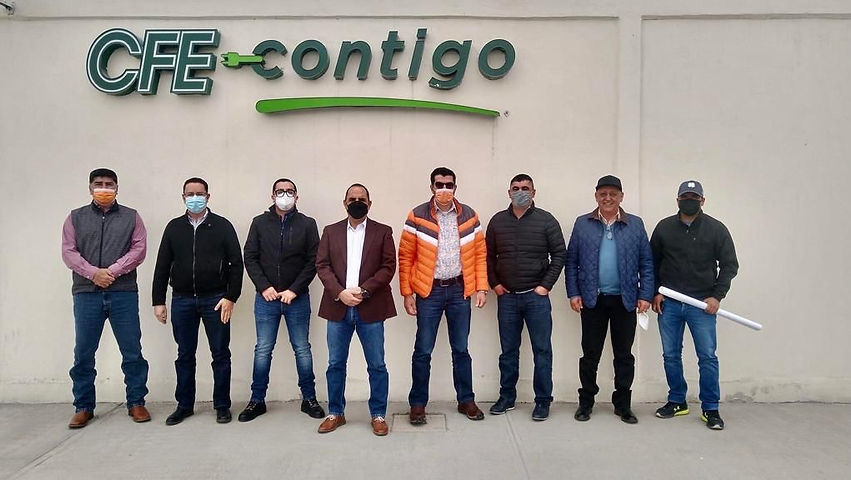 Noel Chávez y alcaldes de su Distrito gestionan mejor servicio de la CFE