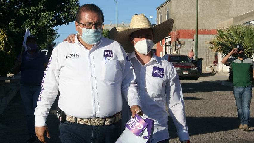 Llama Chava Calderón a comunidad estudiantil para involucrarse en la vida pública