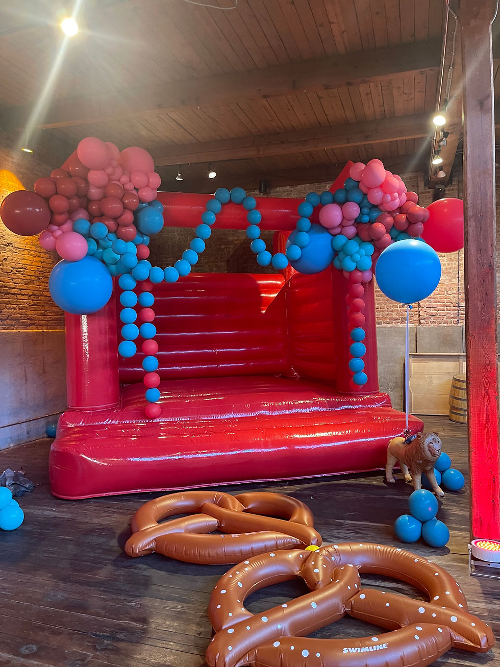 Thumbnail: LUX CASTLE (RUBY)