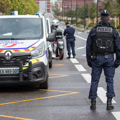 Radioprotection dans les Forces de Sécurité : Applications, Risques et Mesures de Prévention