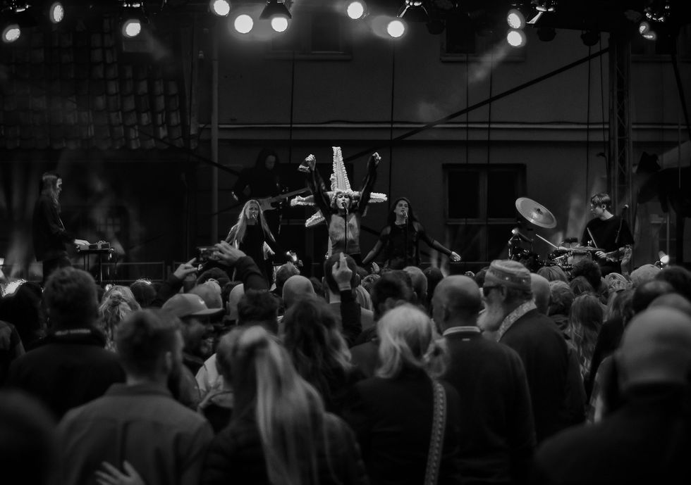 Metteson på "hjemmebane" i Moss, under Lyse Netter-festivalen i 2022.