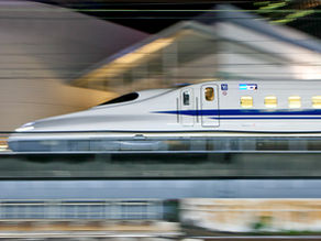 Esperienza di Viaggio in Treno: Da Osaka a Kanazawa con Thunderbird Express e Shinkansen