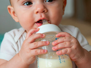 Introduire le biberon chez un bébé allaité