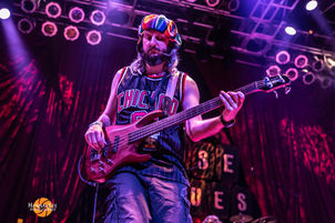Jeremy’s Ten live on stage — Pearl Jam tribute show