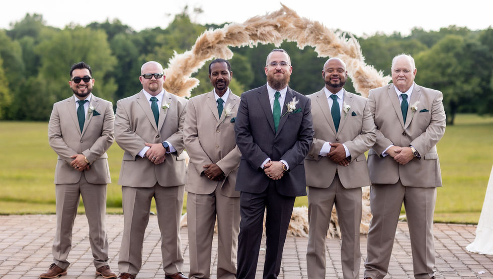 Greenville SC Wedding Photographer, NC Wedding Photographer, SC Wedding Photographer, black female wedding photographer, the barn at sitton hill farm, free wedding photography guide for the bride and groom