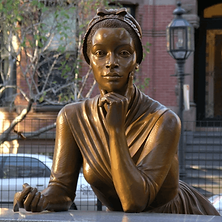 Phillis_Wheatley_Statue.png