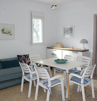 ΧΕΛΙΔΟΝΟΦΩΛΙΑ 2.jpg Art Boutique Villa Nike στη Θάσο. Πολυτελή διαμερίσματα μέσα στη φύση, ήσυχη τοποθεσία και παραλία στα 30