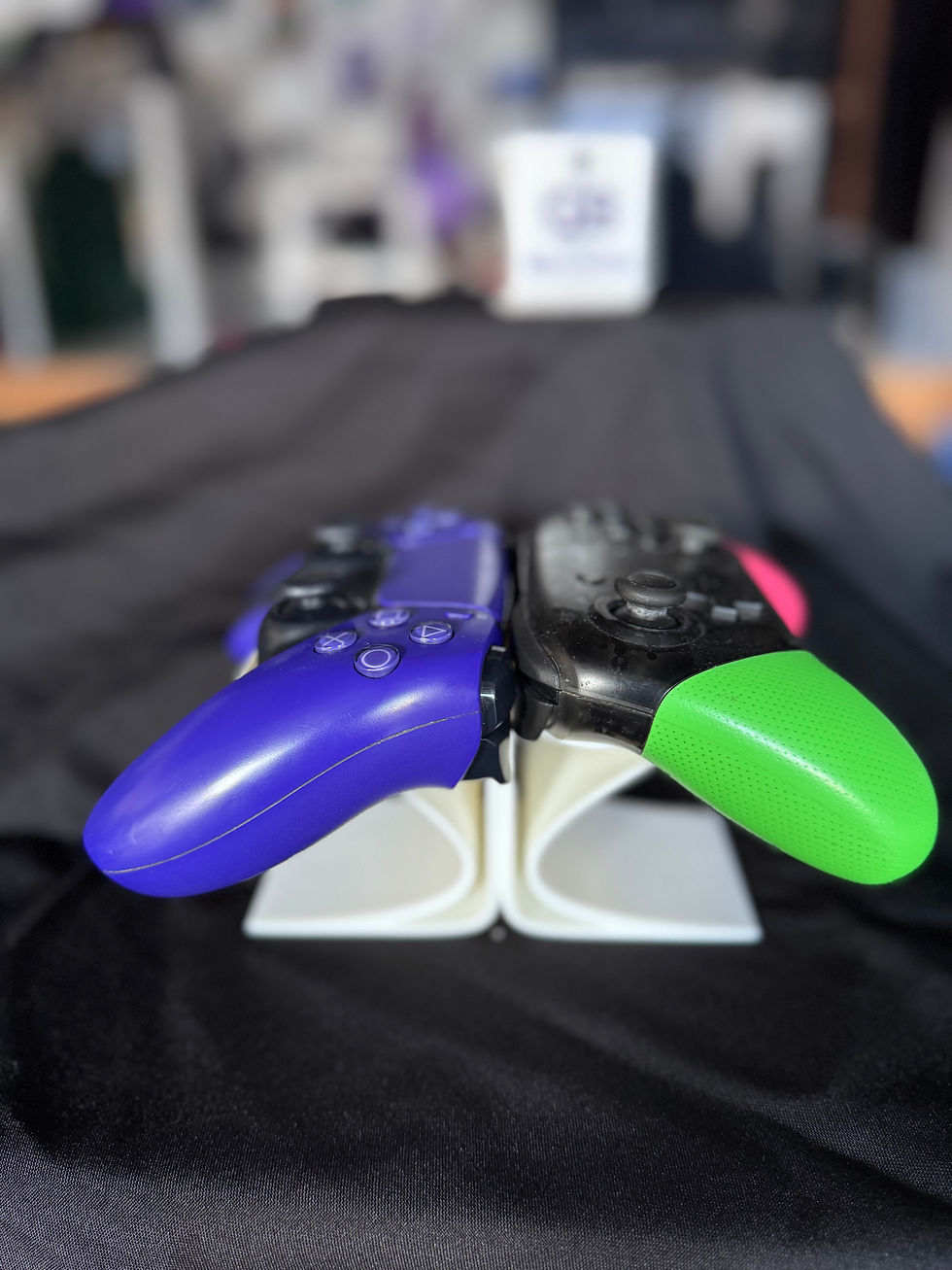 Thumbnail: Universal Controller Stand Dual Stand