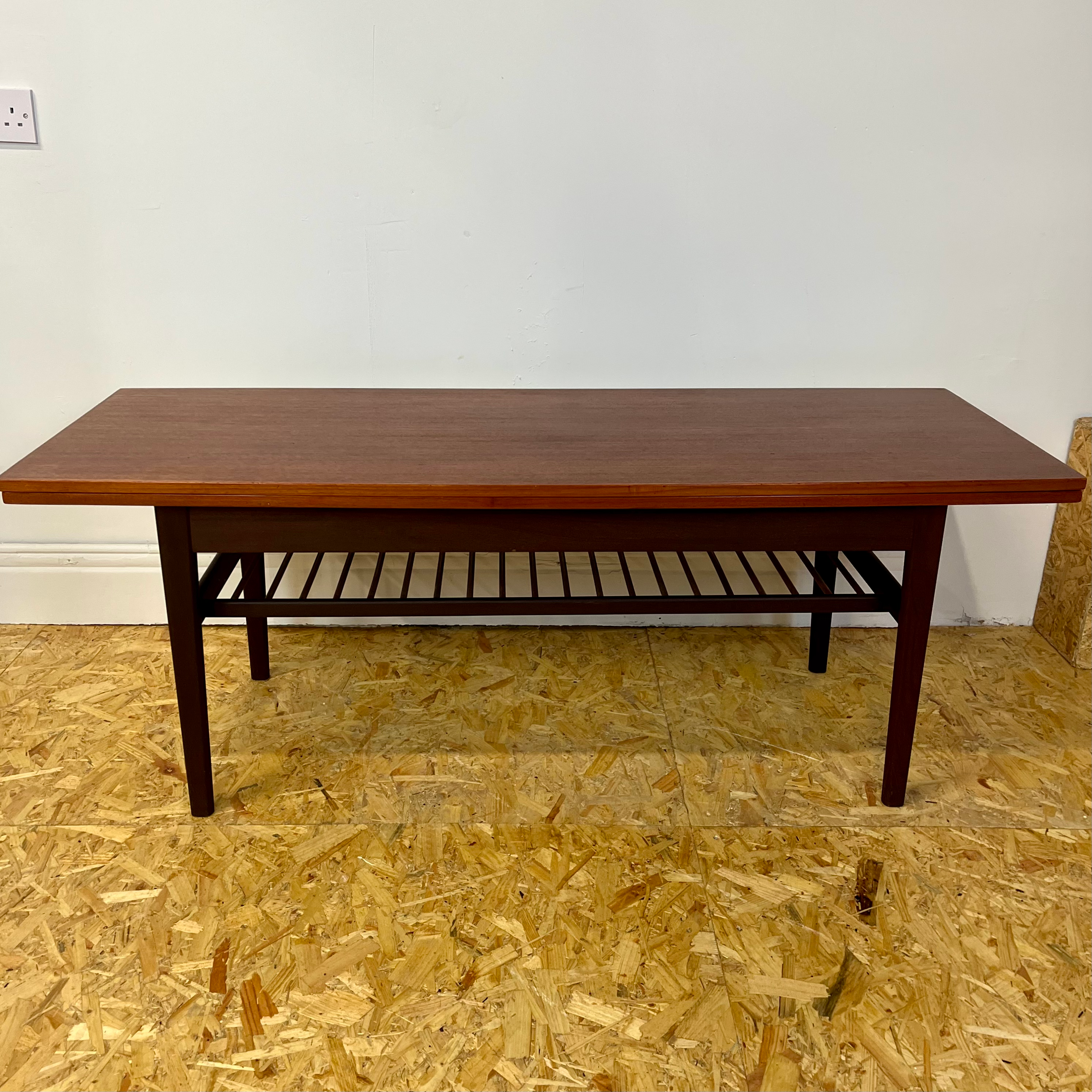Mid century Kai Kristiansen extendable elevator table