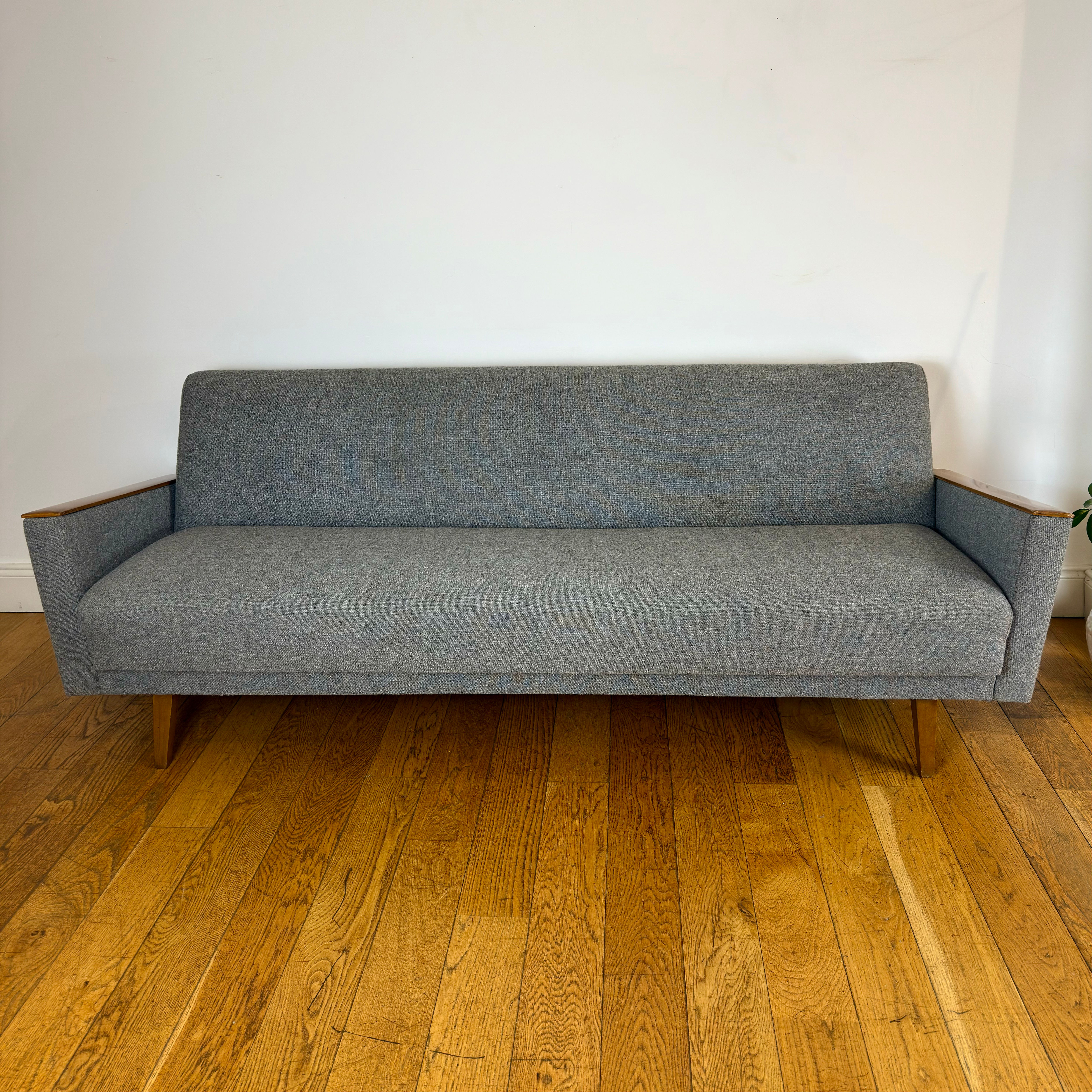 Mid century fold out daybed in grey fabric