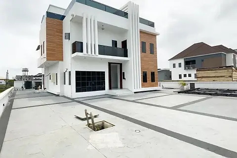 a building 3.webp