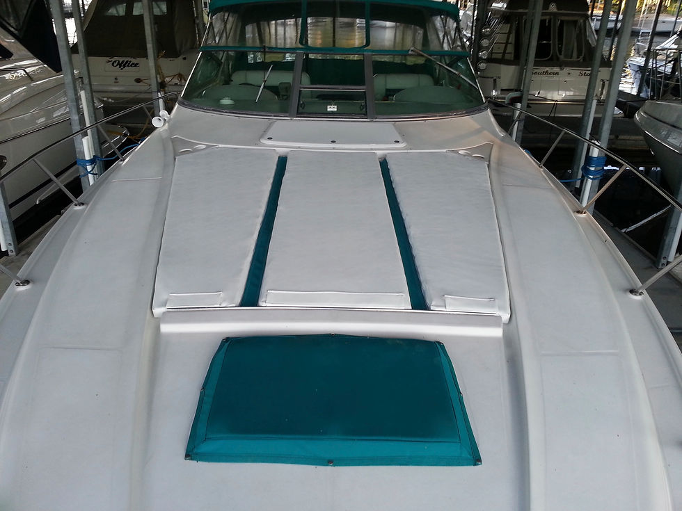 Bow layout cushions