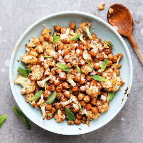 ROASTED CAULIFLOWER AND CHICKPEAS
