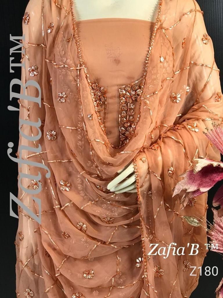 Pikkukuva: Pakistani Handwork Suit