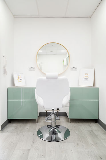 Salon+1+styling+station+.jpeg