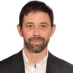 Dr. Arnau Ulsamer