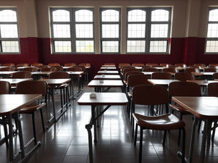 Cierran un colegio privado porteño y más de 300 estudiantes no saben dónde empezarán las clases