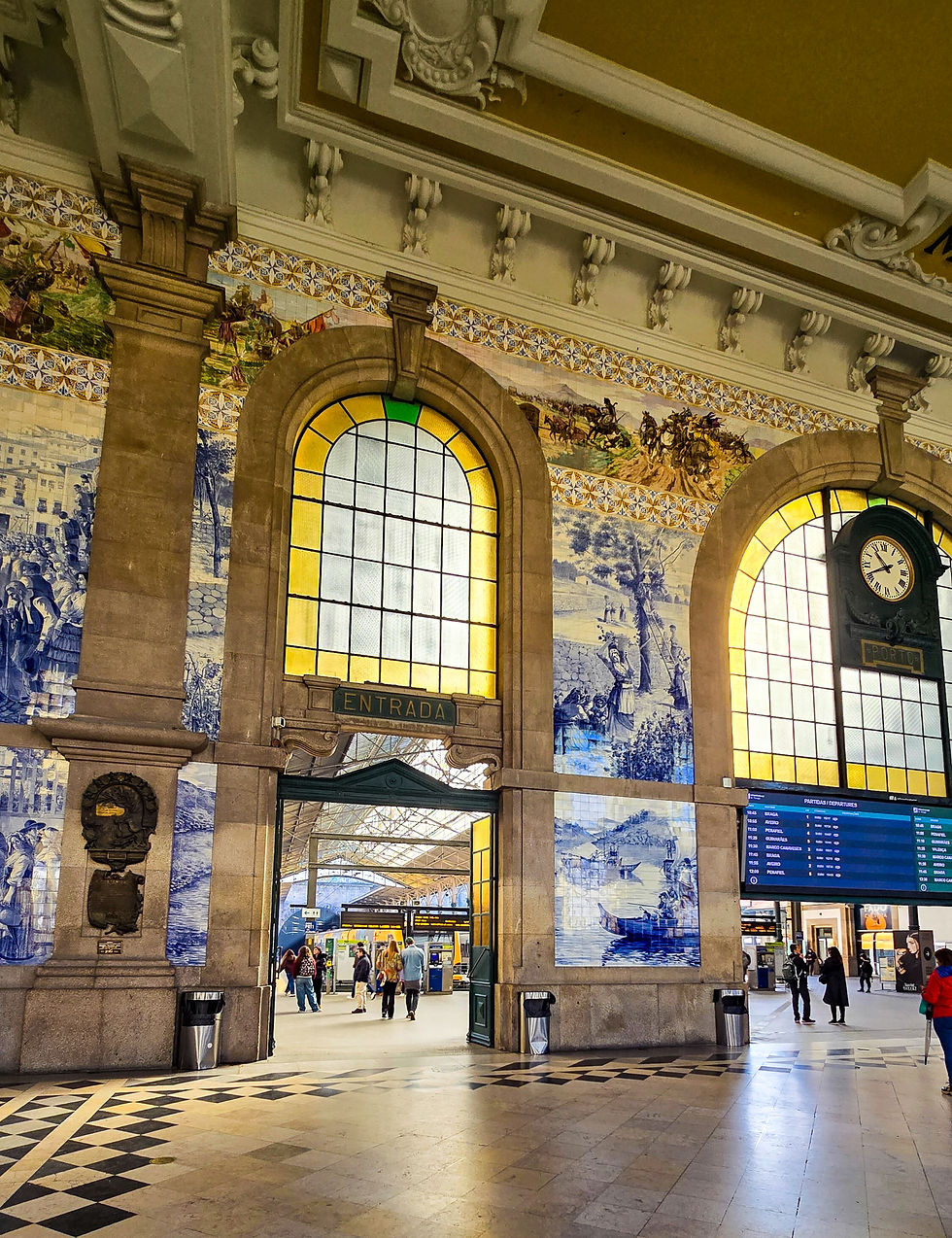 Estacion de San Bento