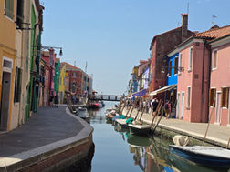 Cómo recorrer Murano y Burano: guía práctica para organizar tu visita desde Venecia