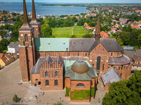 Roskilde (Dinamarca), un rey con problemas dentales y el bluetooth