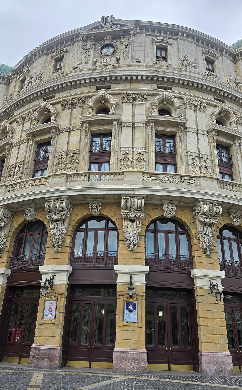 Fachada del teatro Arriaga