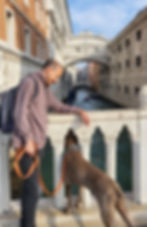 Juan y Otto frente al Puente de los Suspiros