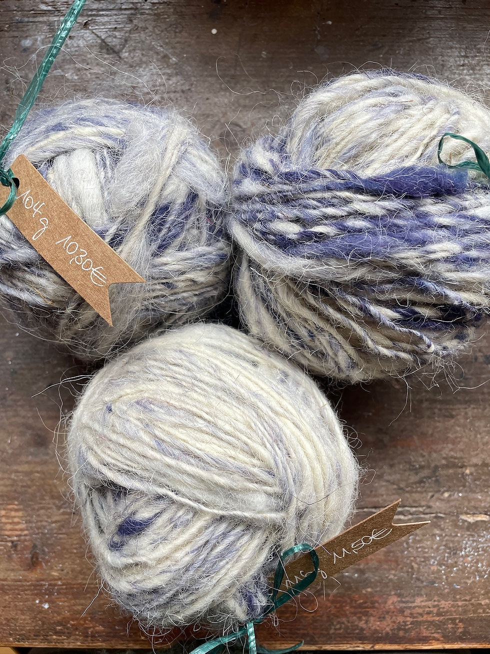 Miniaturbild: Strickgarn mit ca 15% pflanzengefärbtem Farbanteil