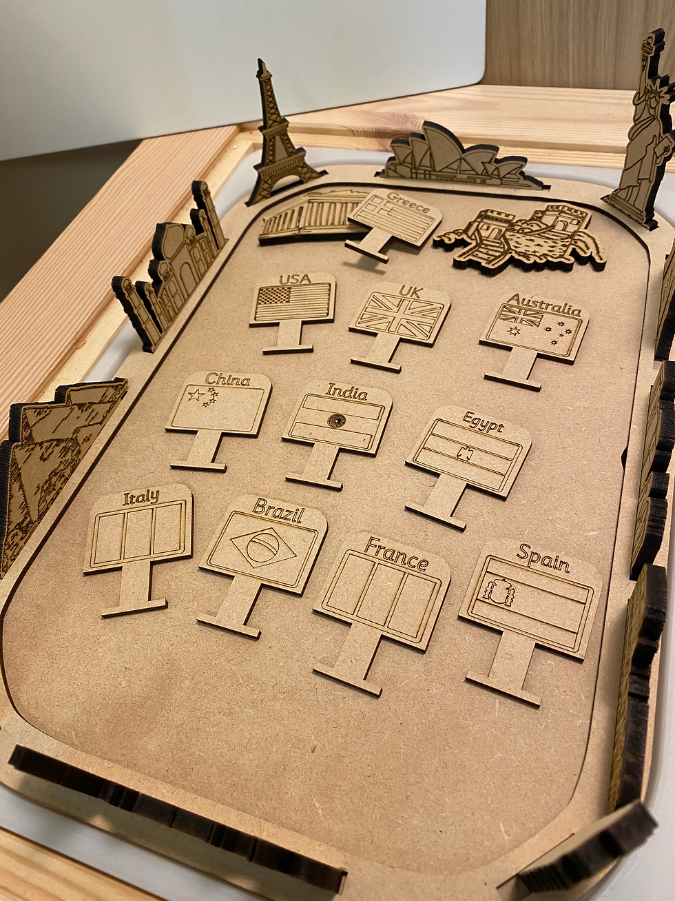 Thumbnail: Learn About Landmarks Activity Puzzle Lid