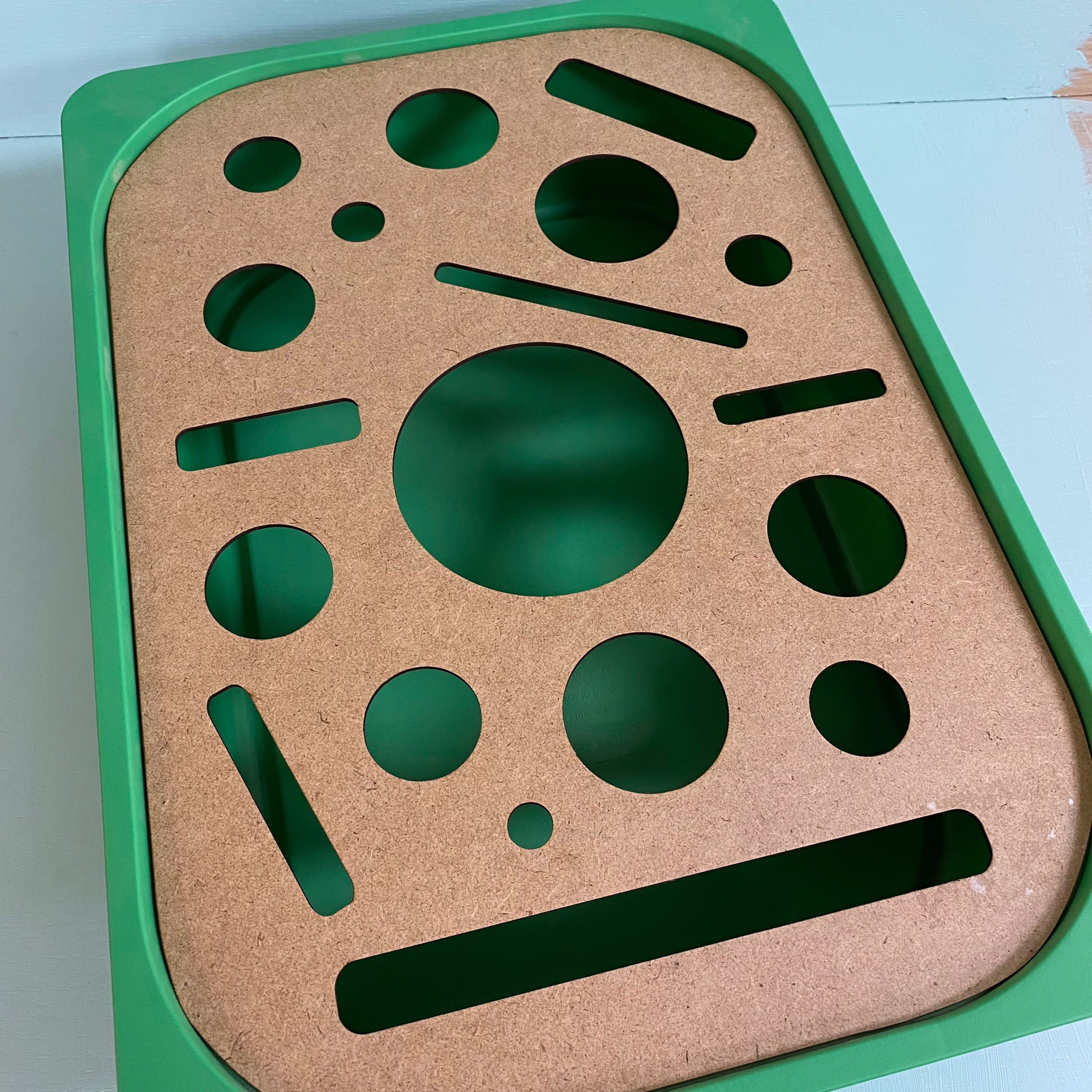 BASICS Activity Lids - Slots aplenty