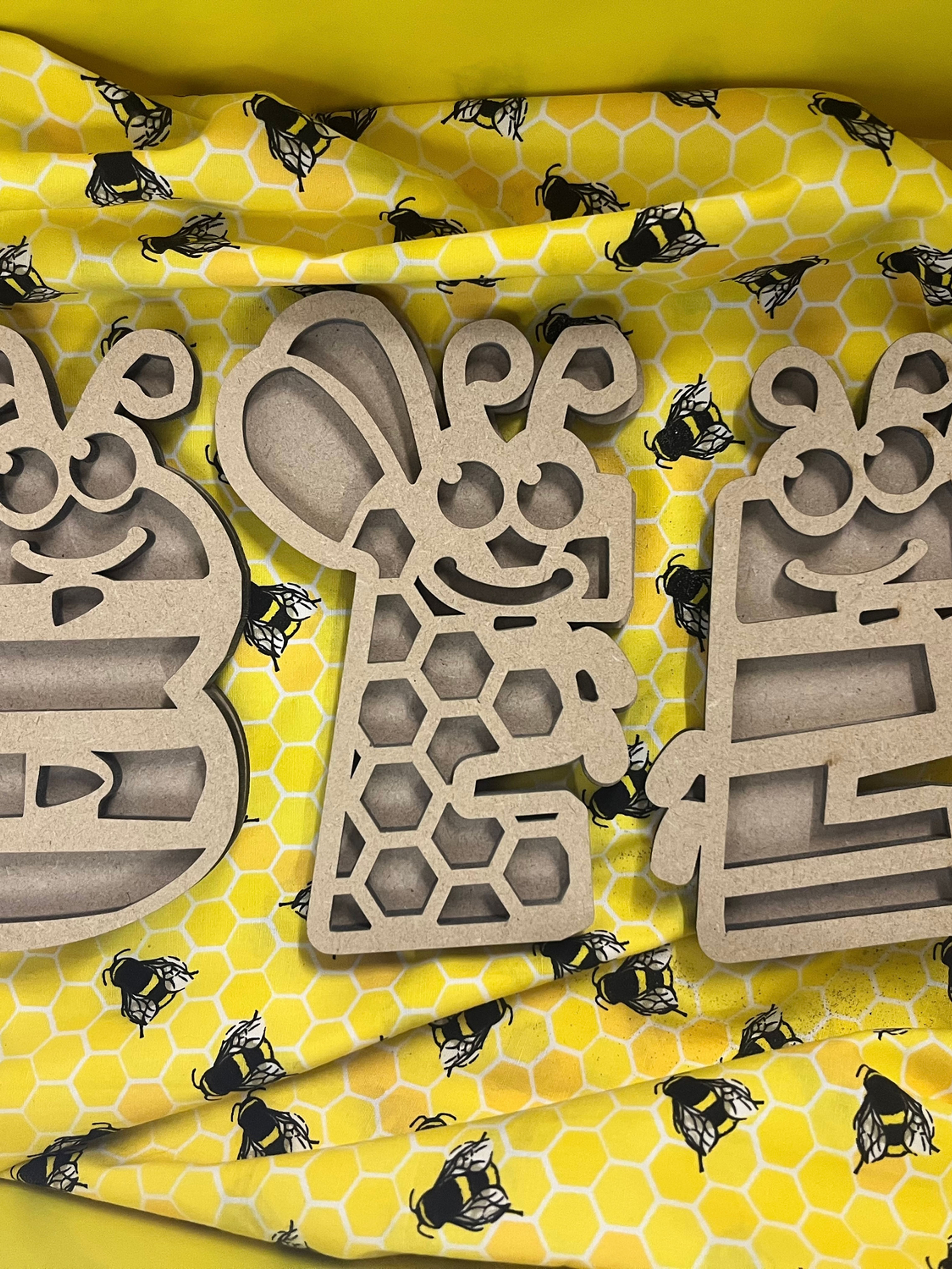 BASICS Bee WORD Small sensory trays (3pk)