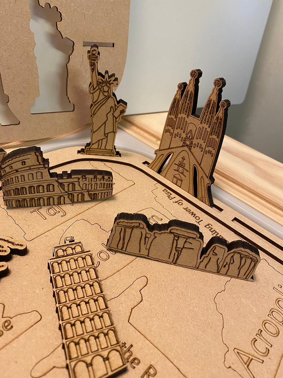 Thumbnail: Learn About Landmarks Activity Puzzle Lid