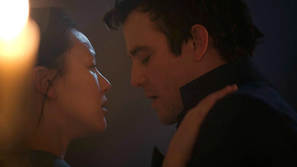 Bridgerton Season 4 mistress scene in staircase.
Jullia Quinn. An Offer From A Gentleman. Luke Thompson. Yerin Ha.