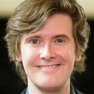 iconsquare000046ab6253528a-LlaurenceOKeefe_Headshot.webp