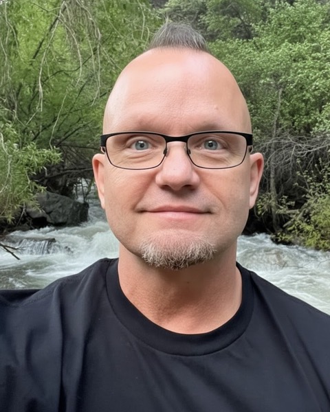 Portrait of Dr. Denny Tranel