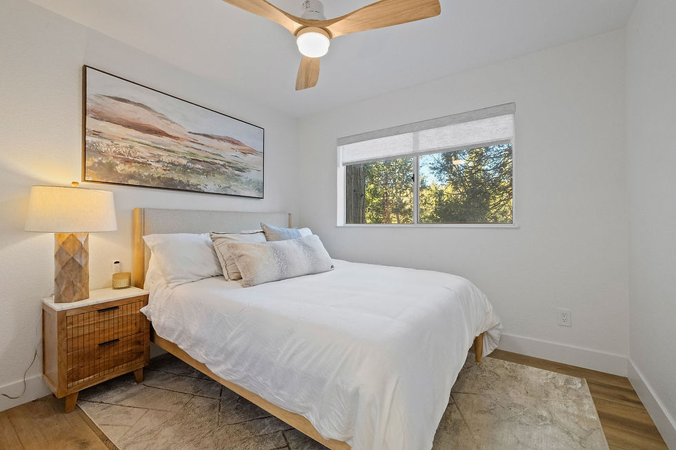 Thumbnail: Private Room Shared Queen Bed Upstairs in Upper Cabin