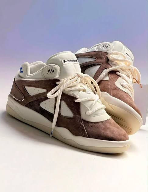Indexkép: Adidas Trainers List