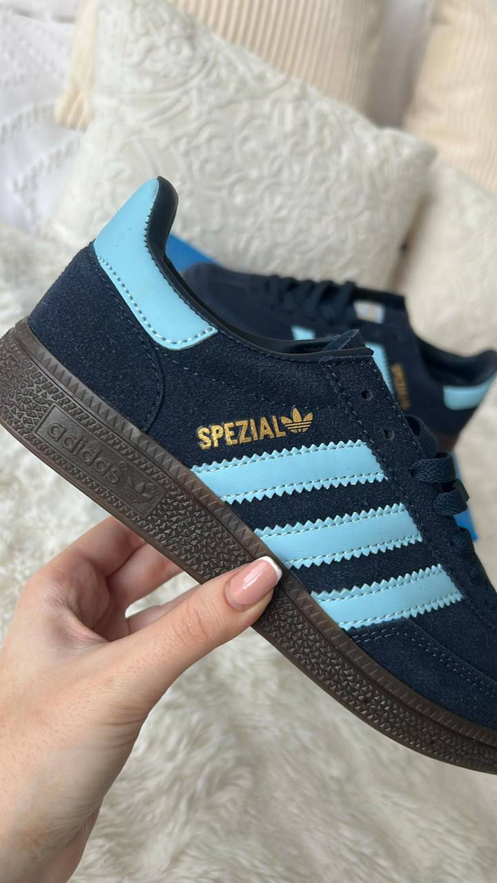 Indexkép: Adidas Handball Spezial Trainers
