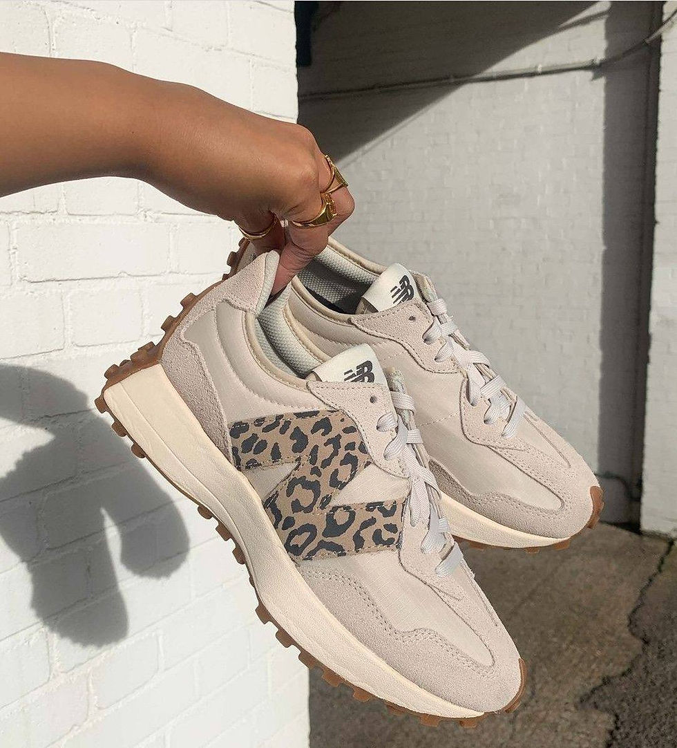 Miniaturbild: New Balance 327 Trainers