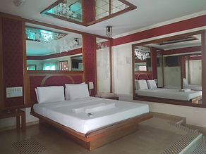 suite 4 (1).jpg
