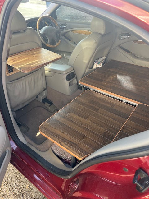 ジャガーで車中泊仕様